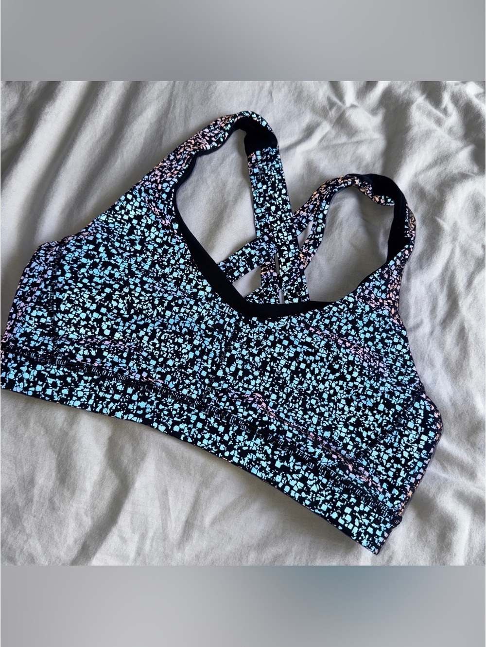 ✨ Lululemon Seawheeze 2018 Stash N Run Bra Reflective